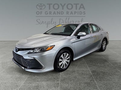 2022 Toyota Camry Hybrid LE