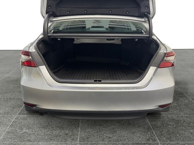 2022 Toyota Camry Hybrid LE