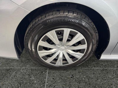 2022 Toyota Camry Hybrid LE