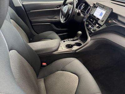 2022 Toyota Camry Hybrid LE