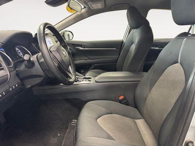 2022 Toyota Camry Hybrid LE