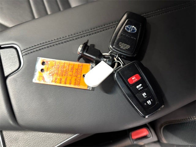 2022 Toyota Avalon Hybrid XSE