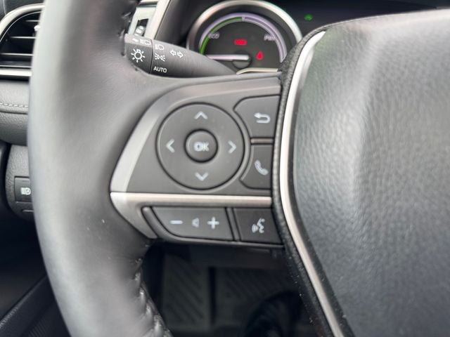 2022 Toyota Camry Hybrid XLE