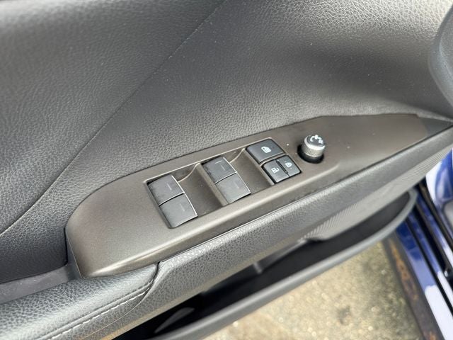 2022 Toyota Camry Hybrid XLE