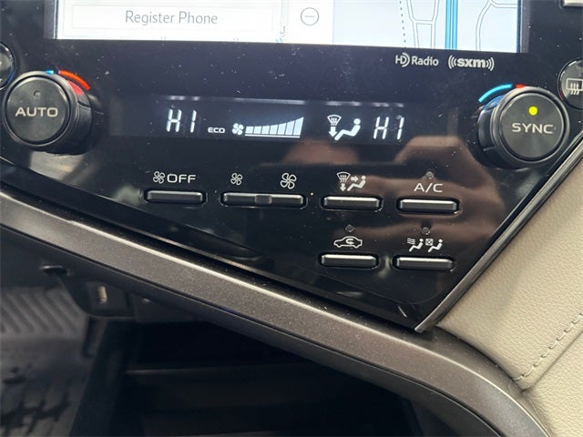 2020 Toyota Camry Hybrid XLE