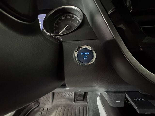 2022 Toyota Camry Hybrid SE