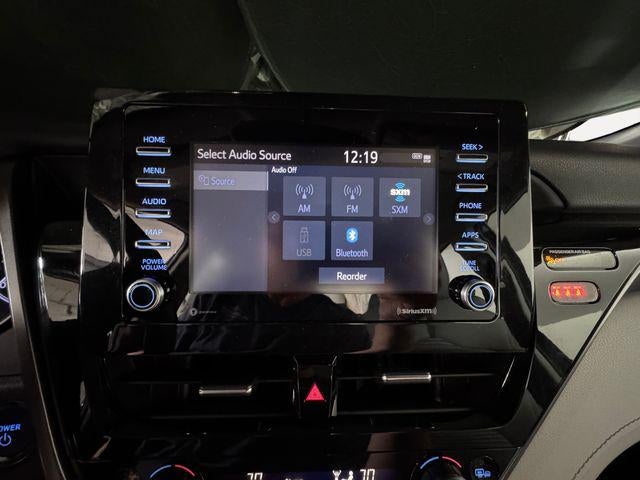 2022 Toyota Camry Hybrid SE