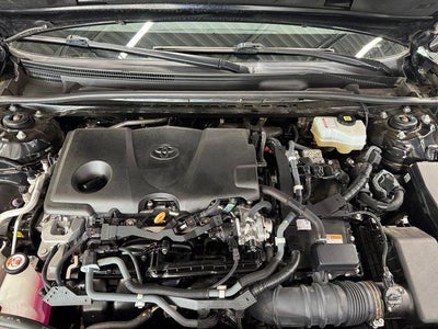 2022 Toyota Camry Hybrid SE