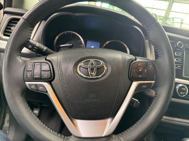 2016 Toyota Highlander LE Plus V6