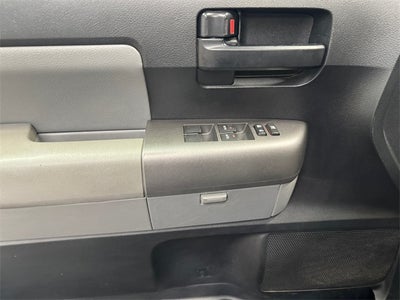 2014 Toyota Sequoia SR5 5.7L