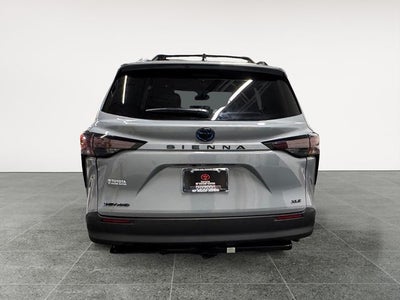 2025 Toyota Sienna Woodland Edition 7 Passenger