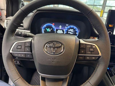 2025 Toyota Sienna Woodland Edition 7 Passenger