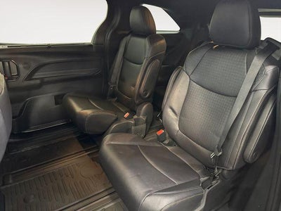 2025 Toyota Sienna Woodland Edition 7 Passenger