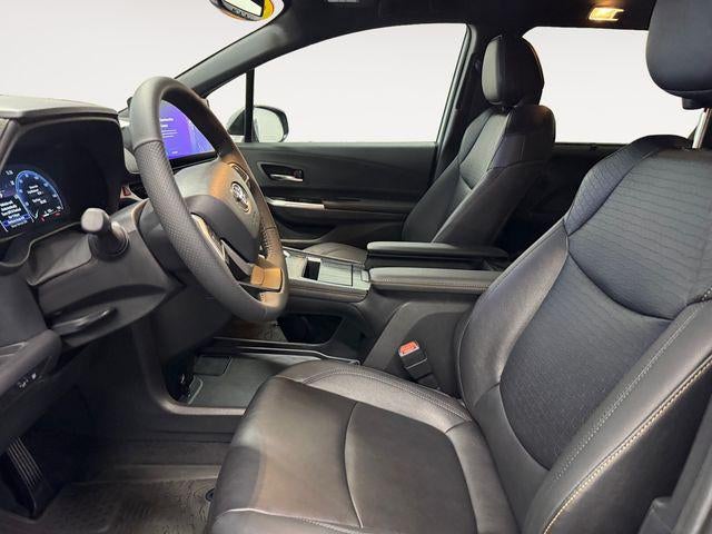 2025 Toyota Sienna Woodland Edition 7 Passenger