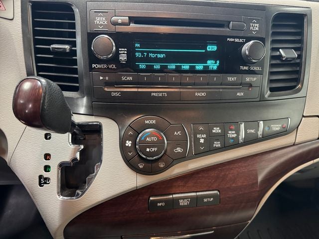 2013 Toyota Sienna XLE 7 Passenger