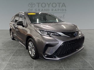 2021 Toyota Sienna XSE 7 Passenger