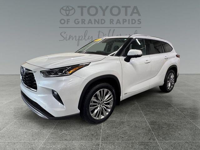 2024 Toyota Highlander Hybrid Platinum