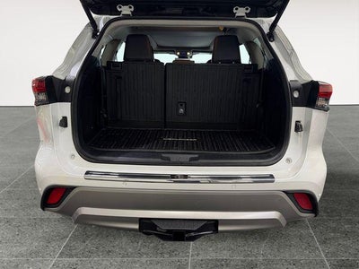 2024 Toyota Highlander Hybrid Platinum
