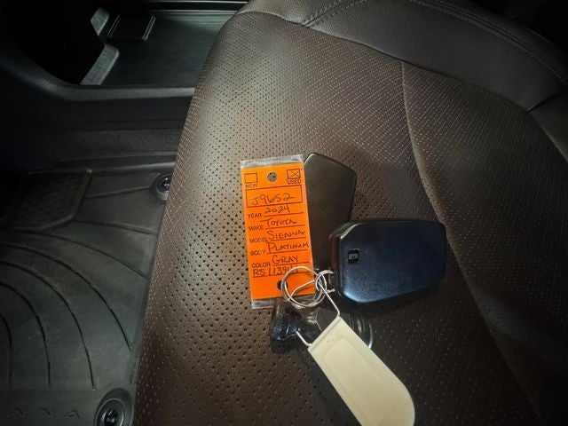 2024 Toyota Sienna Platinum 7 Passenger