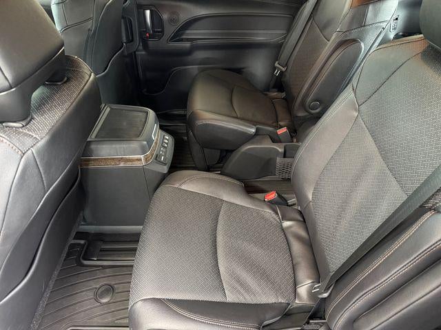 2026 Toyota Sienna Platinum 7 Passenger