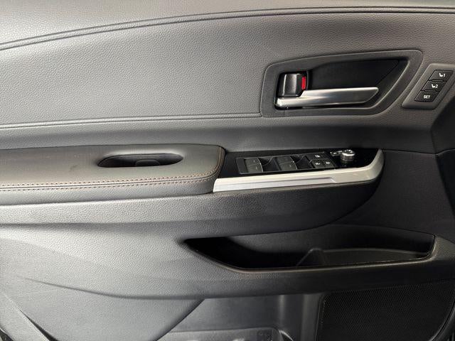 2026 Toyota Sienna Platinum 7 Passenger
