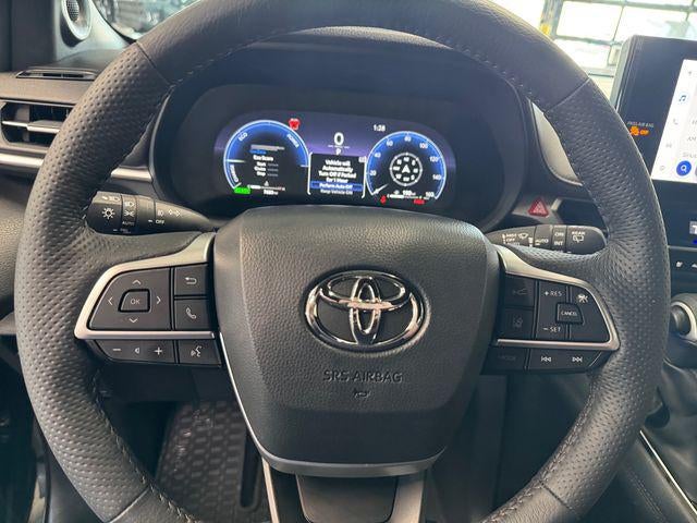 2025 Toyota Sienna Platinum 7 Passenger