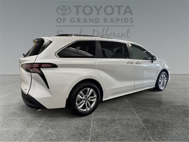 2025 Toyota Sienna XLE 7 Passenger