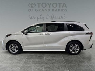 2025 Toyota Sienna XLE 7 Passenger