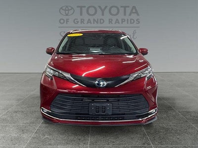 2023 Toyota Sienna XLE 7 Passenger