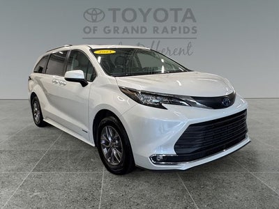 2021 Toyota Sienna XLE 7 Passenger