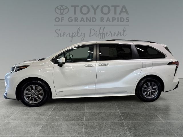 2021 Toyota Sienna XLE 7 Passenger