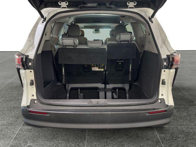 2021 Toyota Sienna XLE 7 Passenger