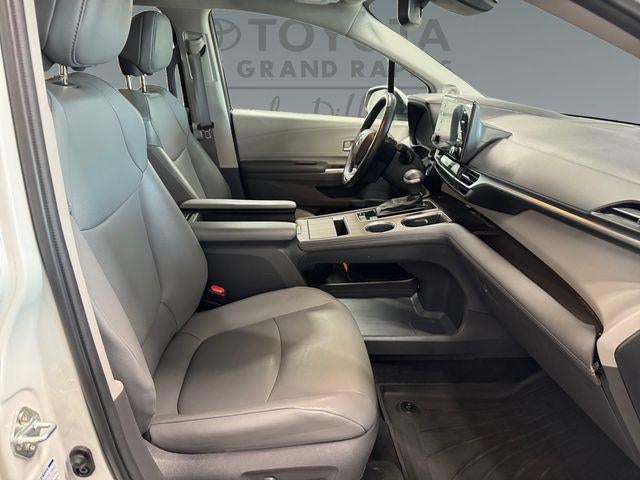 2021 Toyota Sienna XLE 7 Passenger