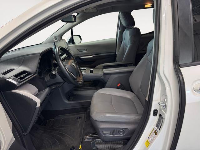 2021 Toyota Sienna XLE 7 Passenger