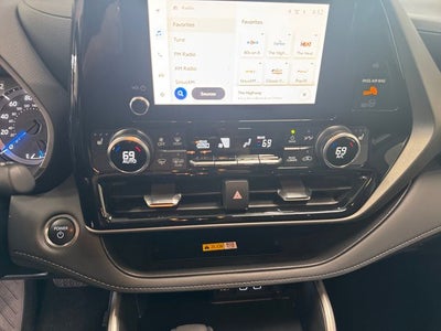 2024 Toyota Highlander Hybrid XLE