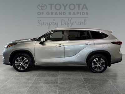 2024 Toyota Highlander Hybrid XLE