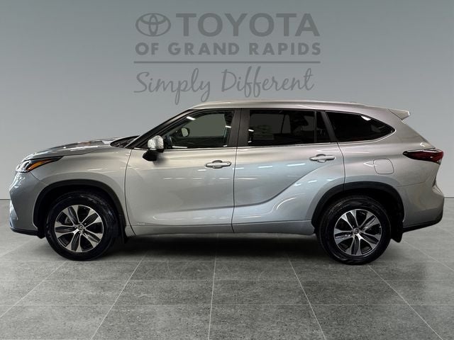 2024 Toyota Highlander Hybrid XLE