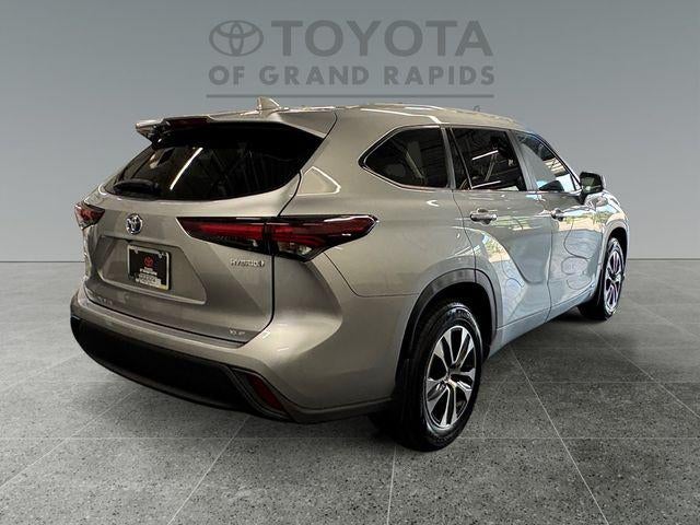 2024 Toyota Highlander Hybrid XLE