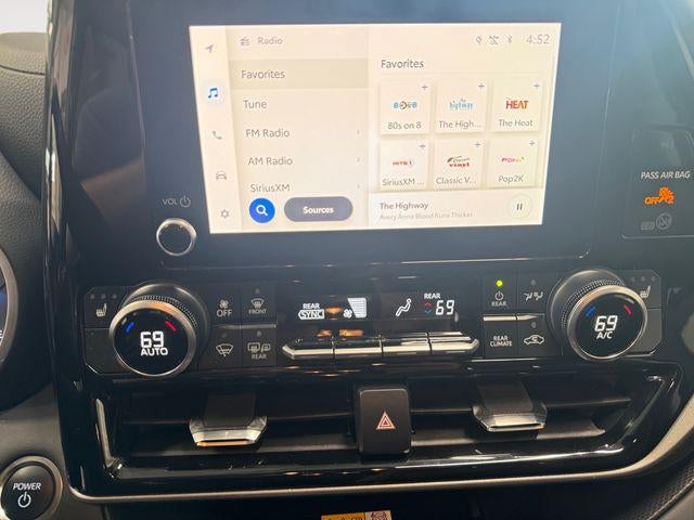 2024 Toyota Highlander Hybrid XLE