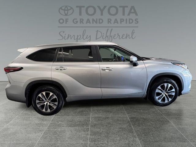 2024 Toyota Highlander Hybrid XLE