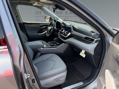 2026 Toyota Highlander Hybrid Limited