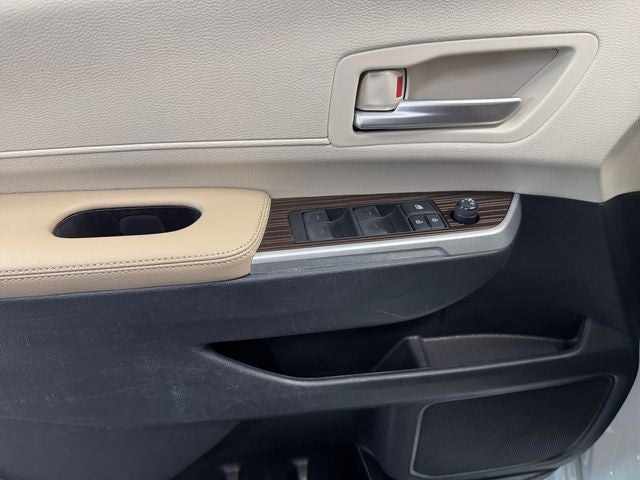 2021 Toyota Sienna XLE 8 Passenger