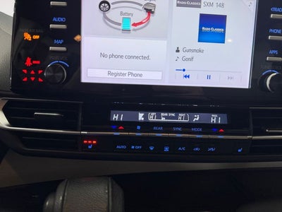 2021 Toyota Sienna XLE 8 Passenger