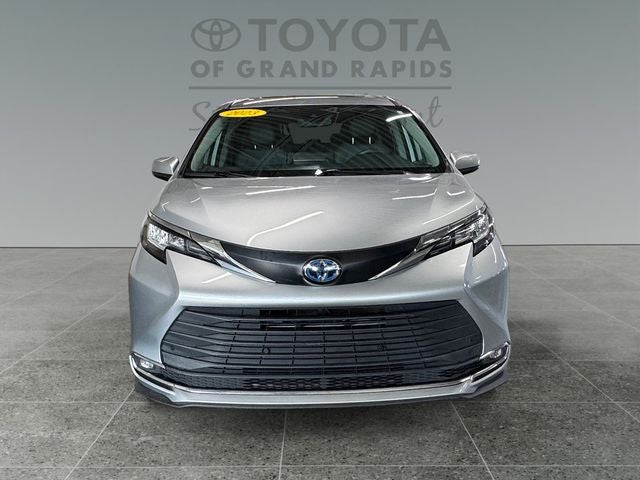 2023 Toyota Sienna XLE 7 Passenger