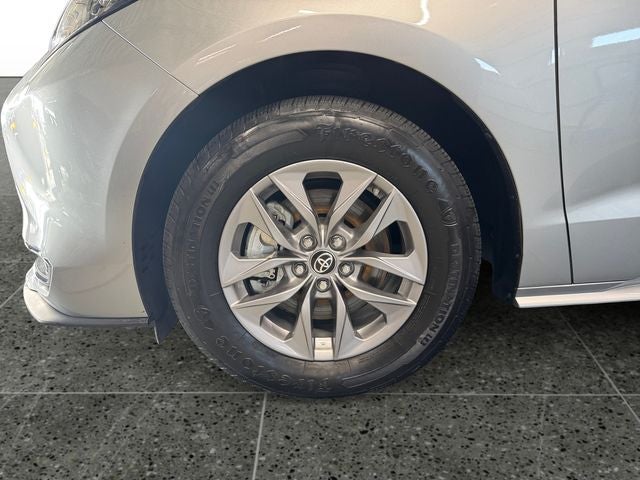 2023 Toyota Sienna XLE 7 Passenger