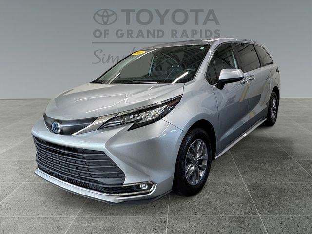 2023 Toyota Sienna XLE 7 Passenger
