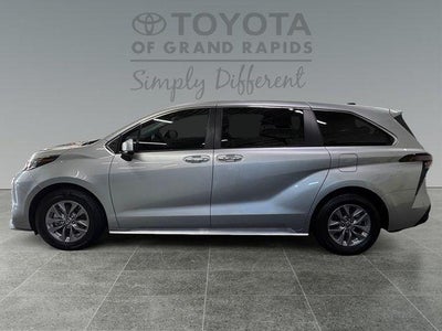 2023 Toyota Sienna XLE 7 Passenger