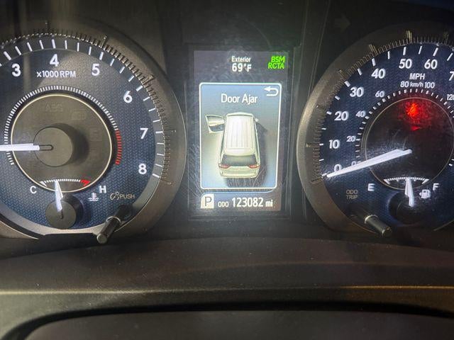 2019 Toyota Sienna XLE 8 Passenger