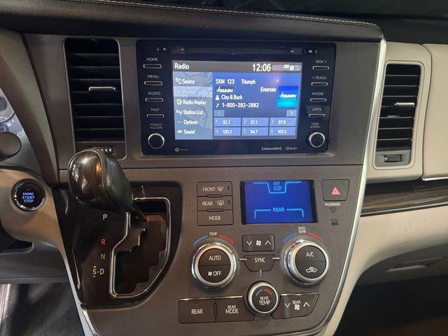 2019 Toyota Sienna XLE 8 Passenger