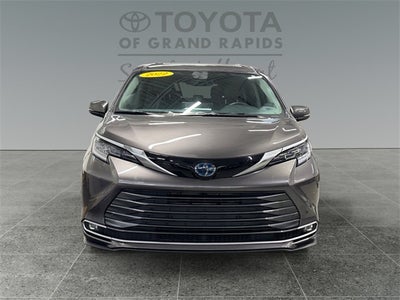 2022 Toyota Sienna Limited 7 Passenger